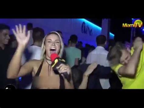 Jenny scordamaglia Groped in Public Bar Vidéos Porno Gratuites ...